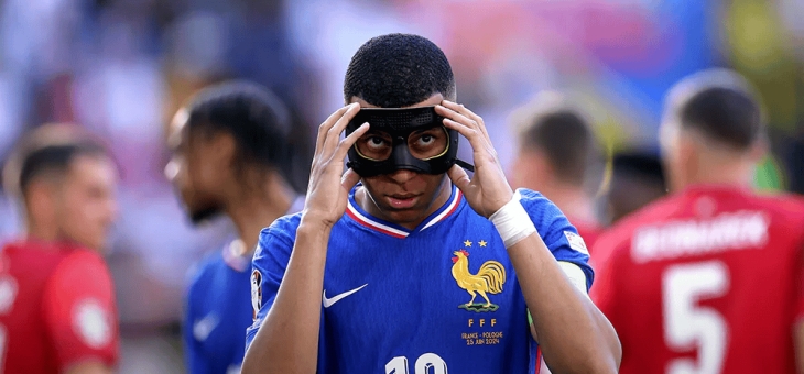 姆巴佩重要时刻重返赛场，独行侠带队取胜！赛场气氛高涨